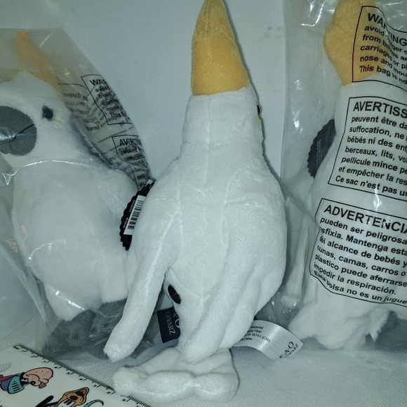 NIB- 3 FAO SCHWARZ NEW 8.5 inch Toy Plush Cockatiels - THREE Included! - Picture 4 of 7